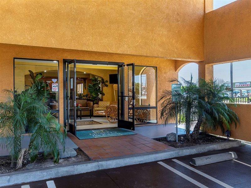Quality Inn & Suites Westminster Seal Beach Exterior foto